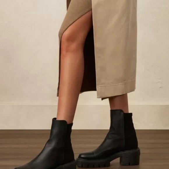 Stuart Weitzman 5050 Soho 70mm Leather Booties Black, 10 - New - Picture 9 of 9